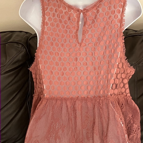 FREE PEOPLE - Dotted Lace Peplum Tank Top - (Coral) - Picture 5 of 6